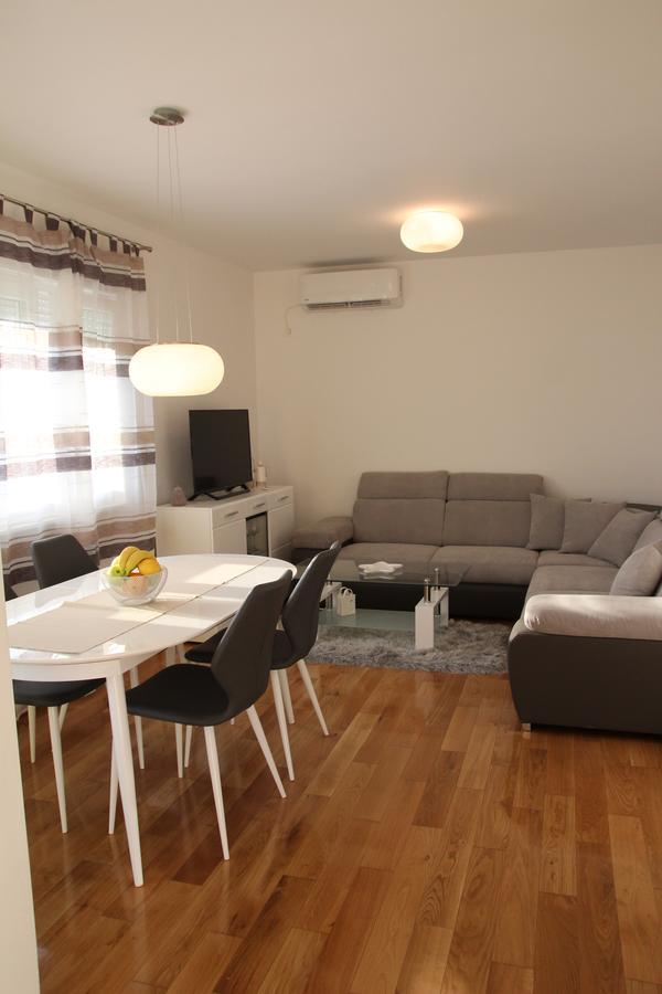 Apartment Mario Podstrana Exterior foto